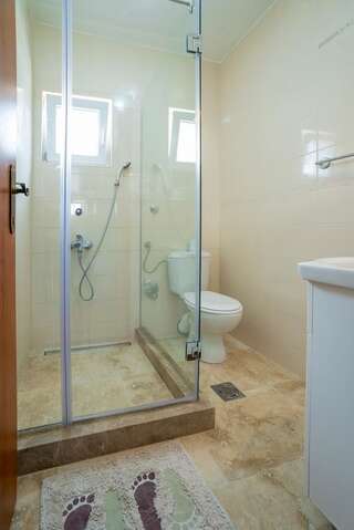 Апартаменты Medin Apartments BluVista Петровац Апартаменты-студио с балконом и видом на море-1